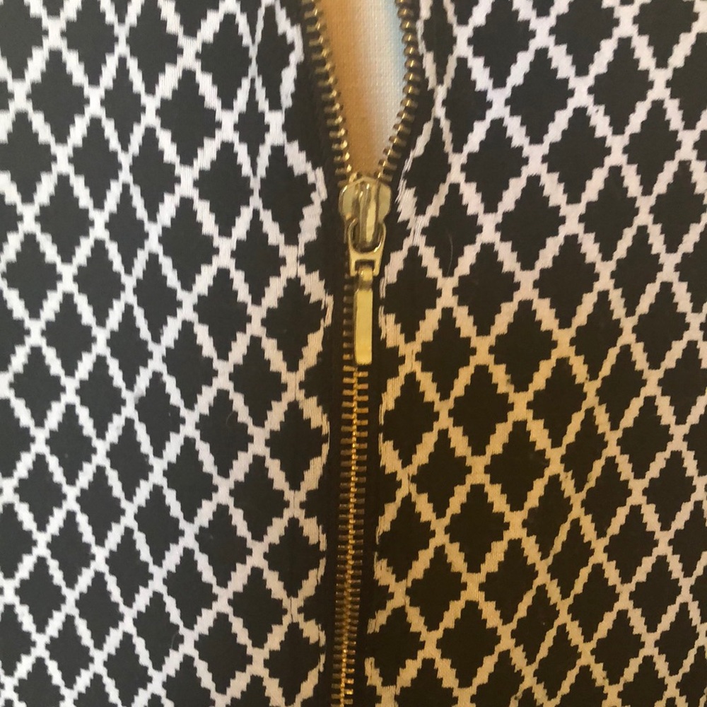 Attyre jacket. - Picture 2 of 4